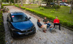 Car Awards 2024: Honda Civic hybrid lanh lẹ như xe điện