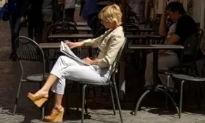 Những cô gái từ bỏ 'nữ cường' để sống như ốc sên